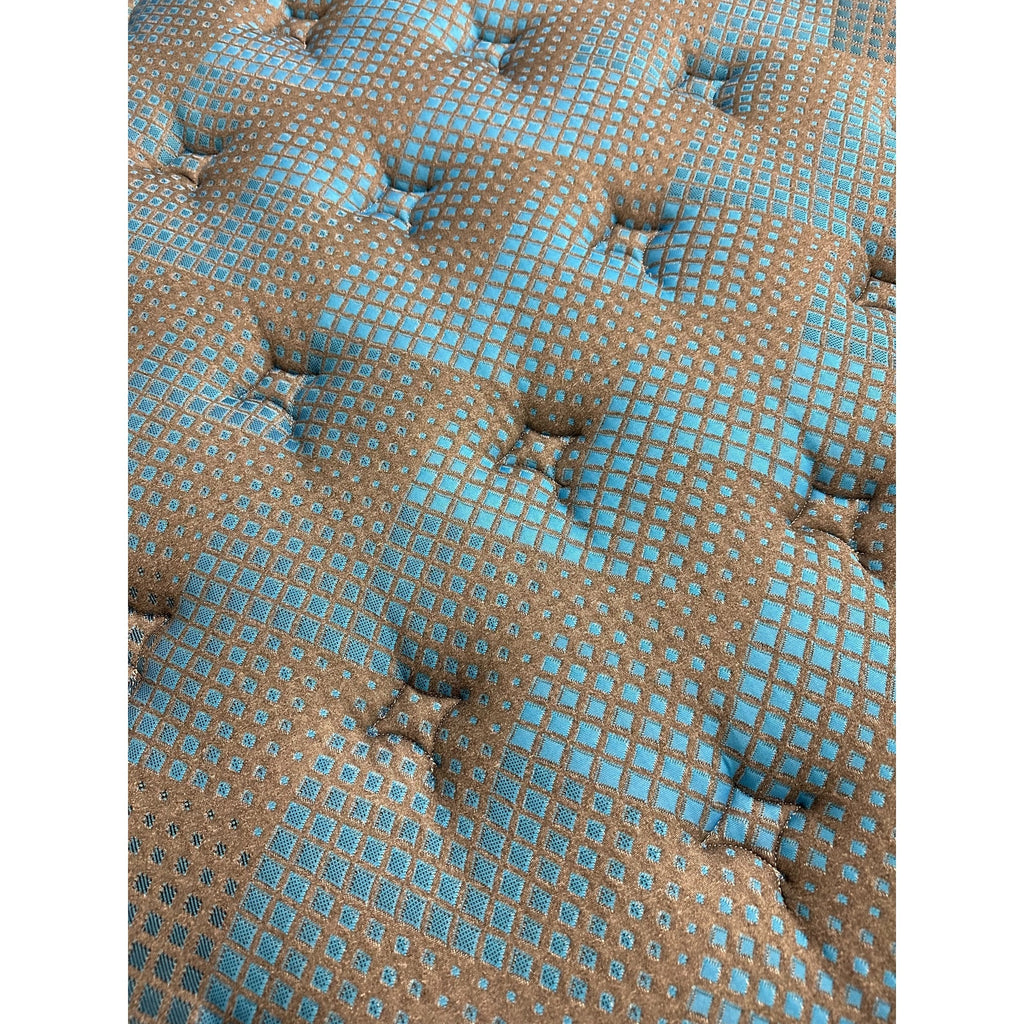25720698
